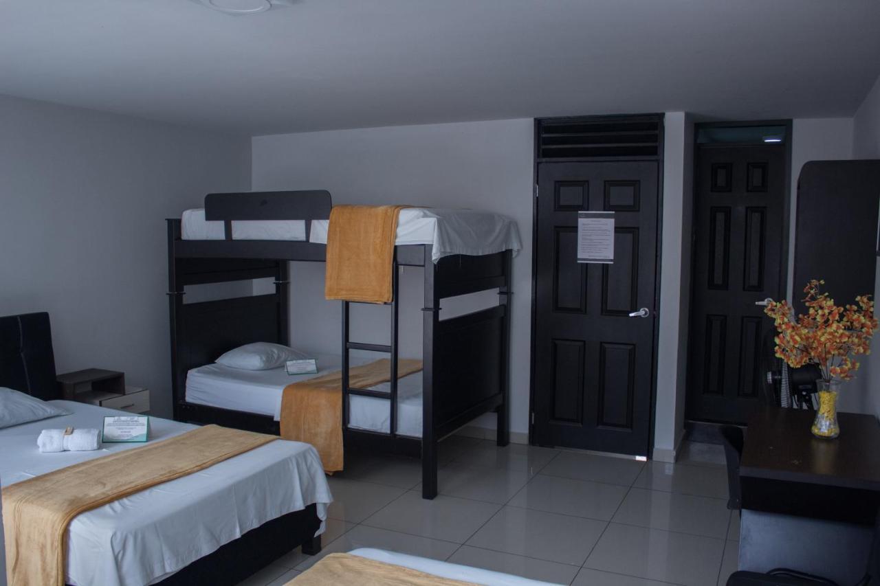 Hotel Escorial Ibagué エクステリア 写真